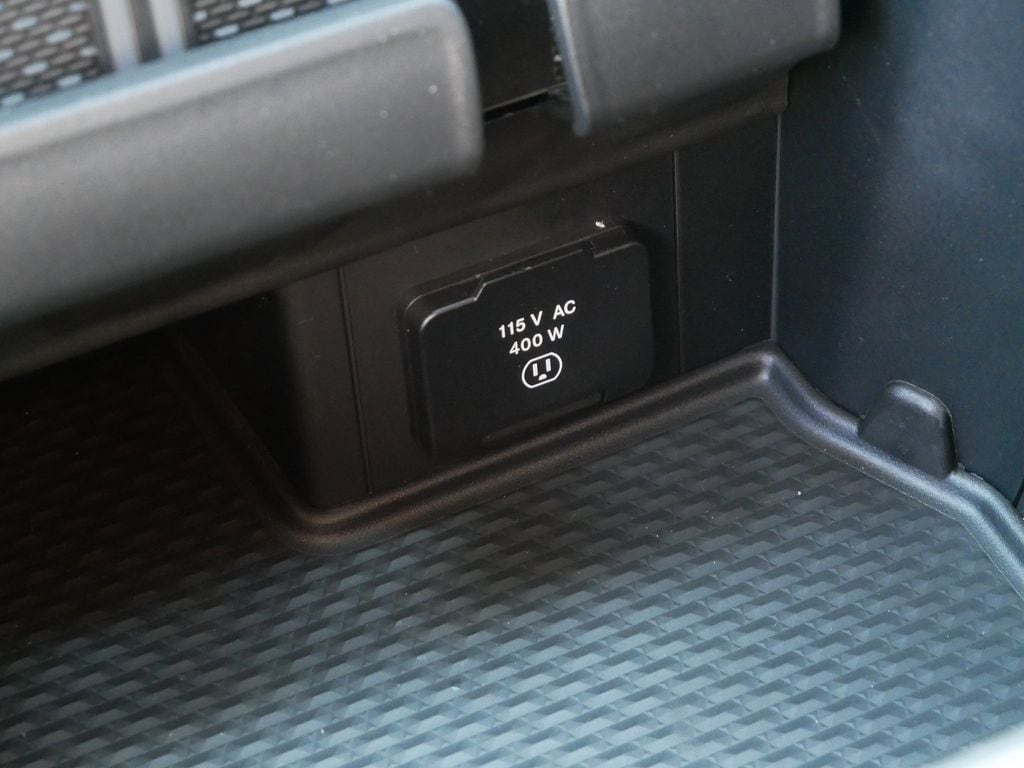 Thumbnail: 2025 RAM 1500 - 48