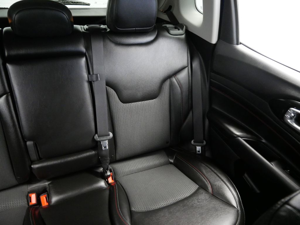 Thumbnail: 2022 Jeep Compass - 18