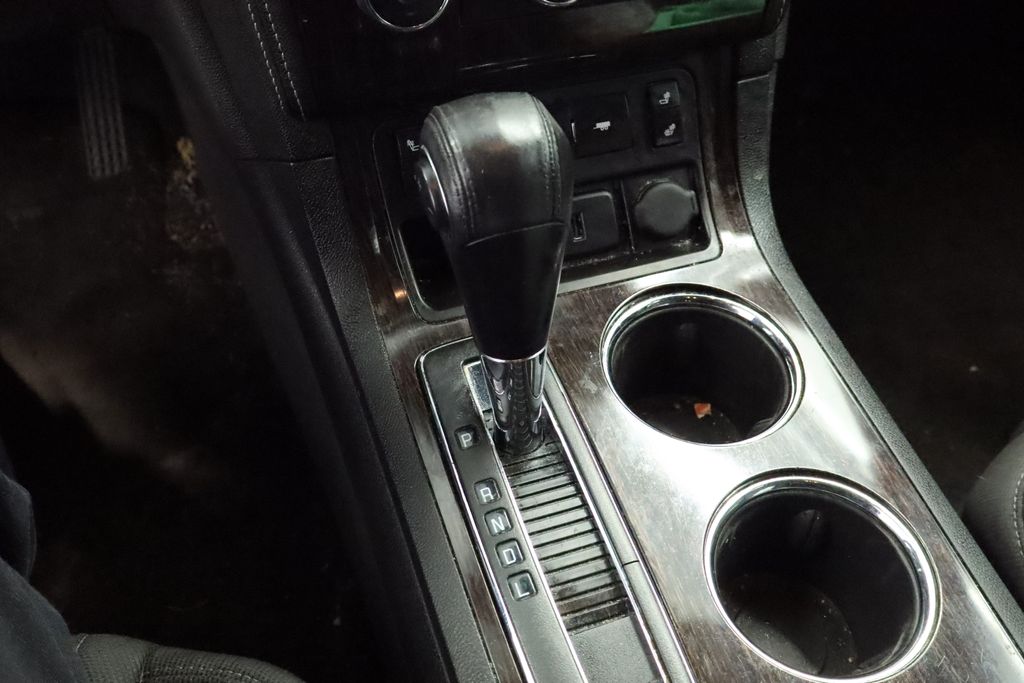 Thumbnail: 2017 Chevrolet Traverse - 32