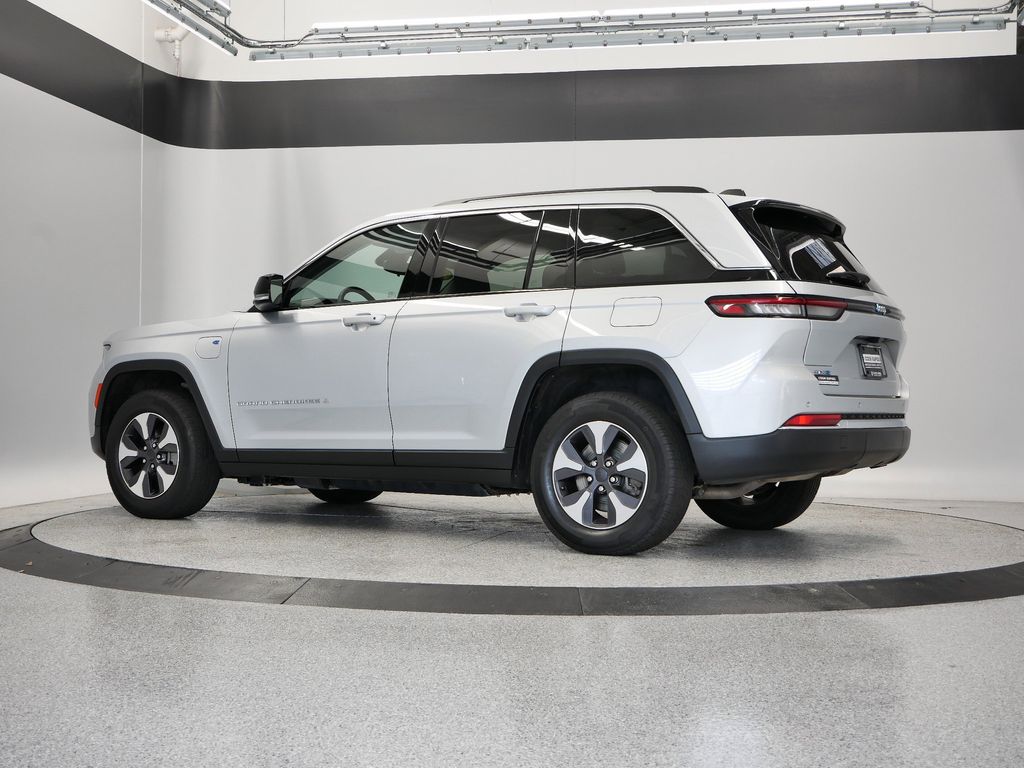 Thumbnail: 2022 Jeep Grand Cherokee - 46