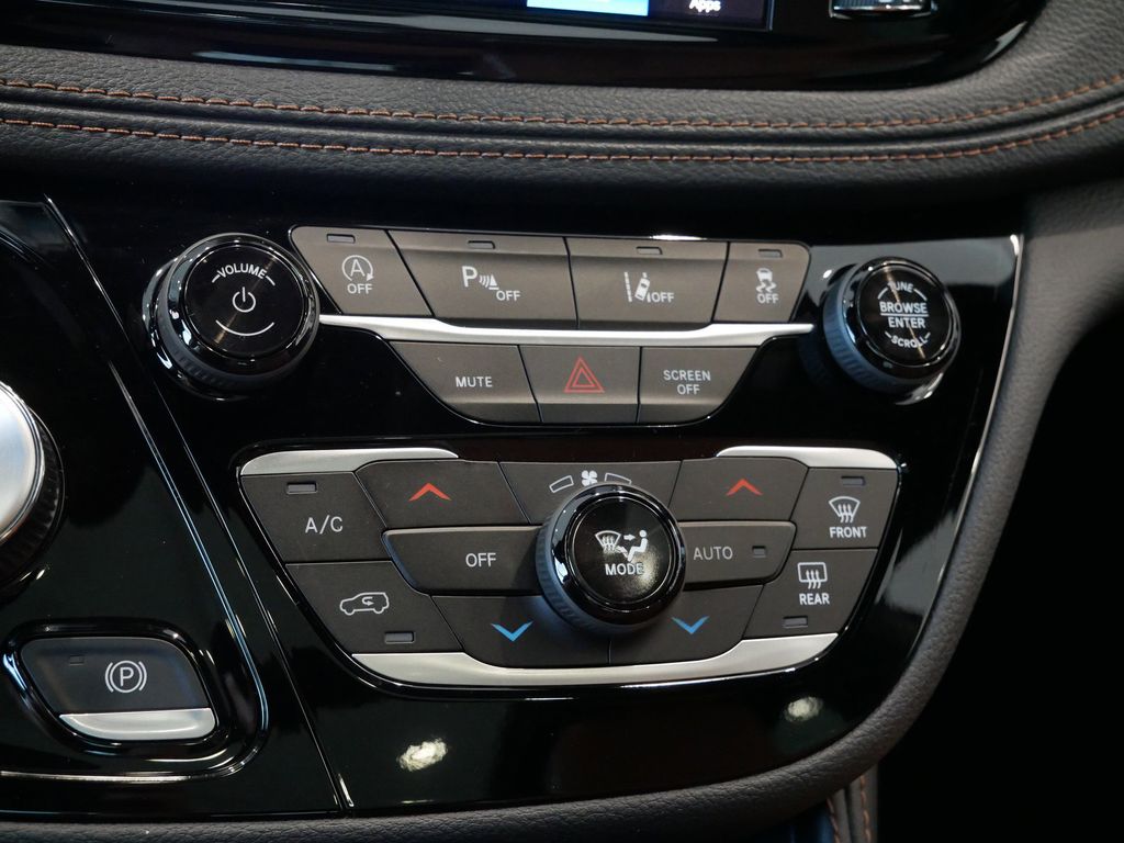 Thumbnail: 2026 Chrysler Pacifica - 49