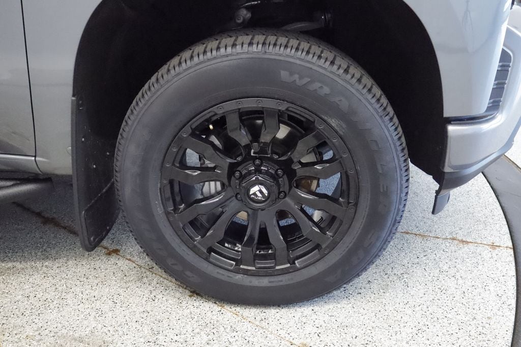 Thumbnail: 2021 Chevrolet Silverado 1500 - 6
