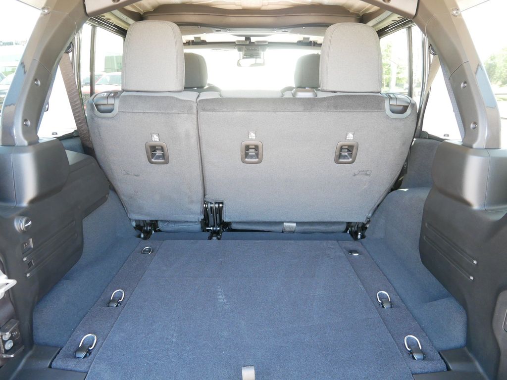 Thumbnail: 2025 Jeep Wrangler - 27