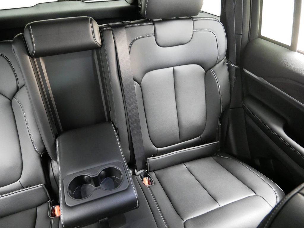 Thumbnail: 2025 Jeep Grand Cherokee - 22