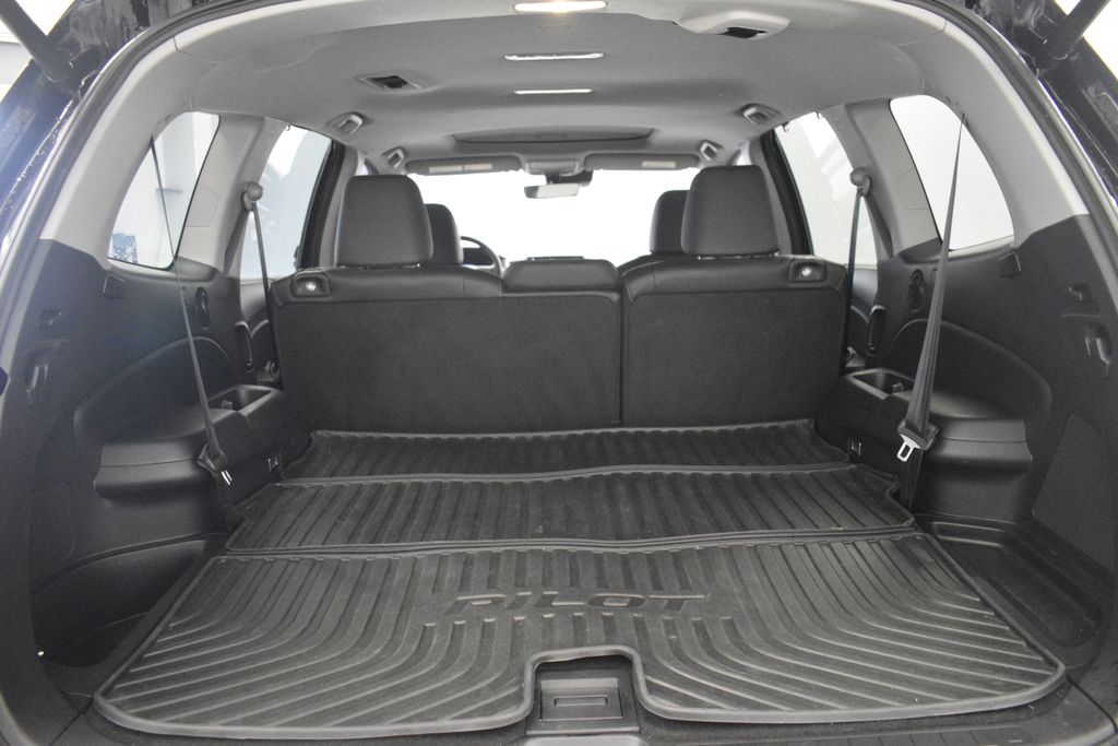 Thumbnail: 2019 Honda Pilot - 13