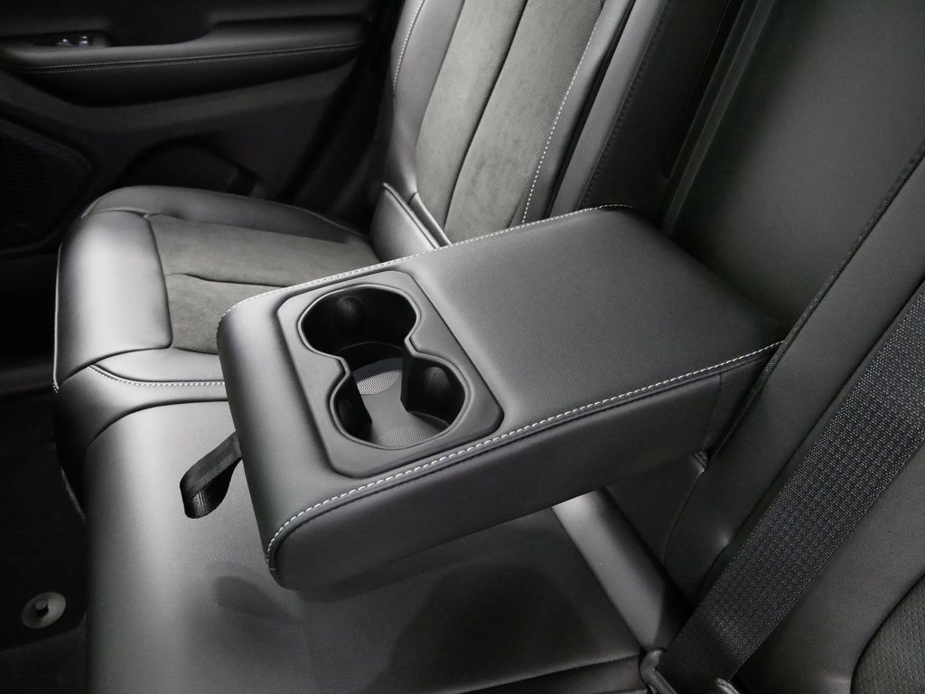 Thumbnail: 2025 Jeep Grand Cherokee - 10