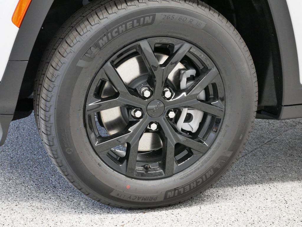 Thumbnail: 2025 Jeep Grand Cherokee L - 14