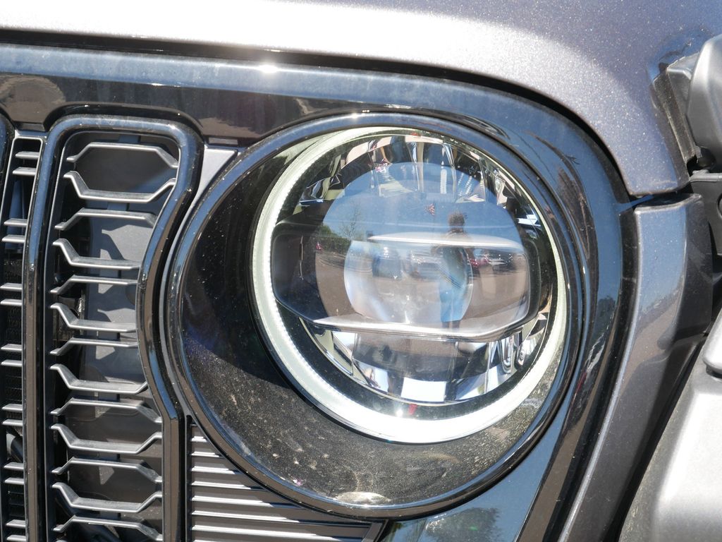 Thumbnail: 2025 Jeep Wrangler - 20