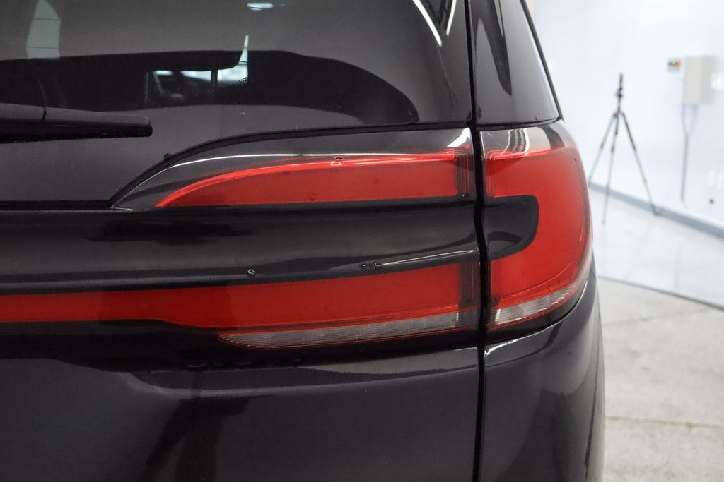 Thumbnail: 2023 Chrysler Pacifica - 9