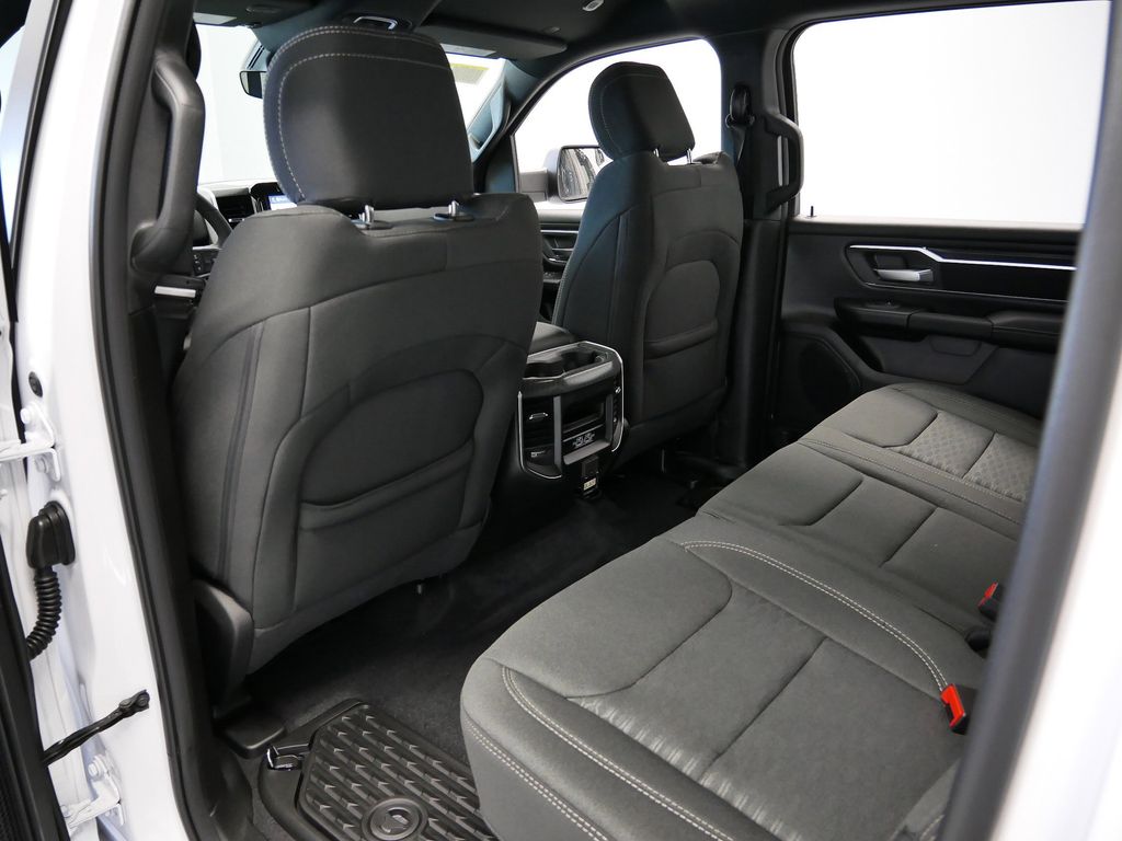 Thumbnail: 2026 RAM 1500 - 8