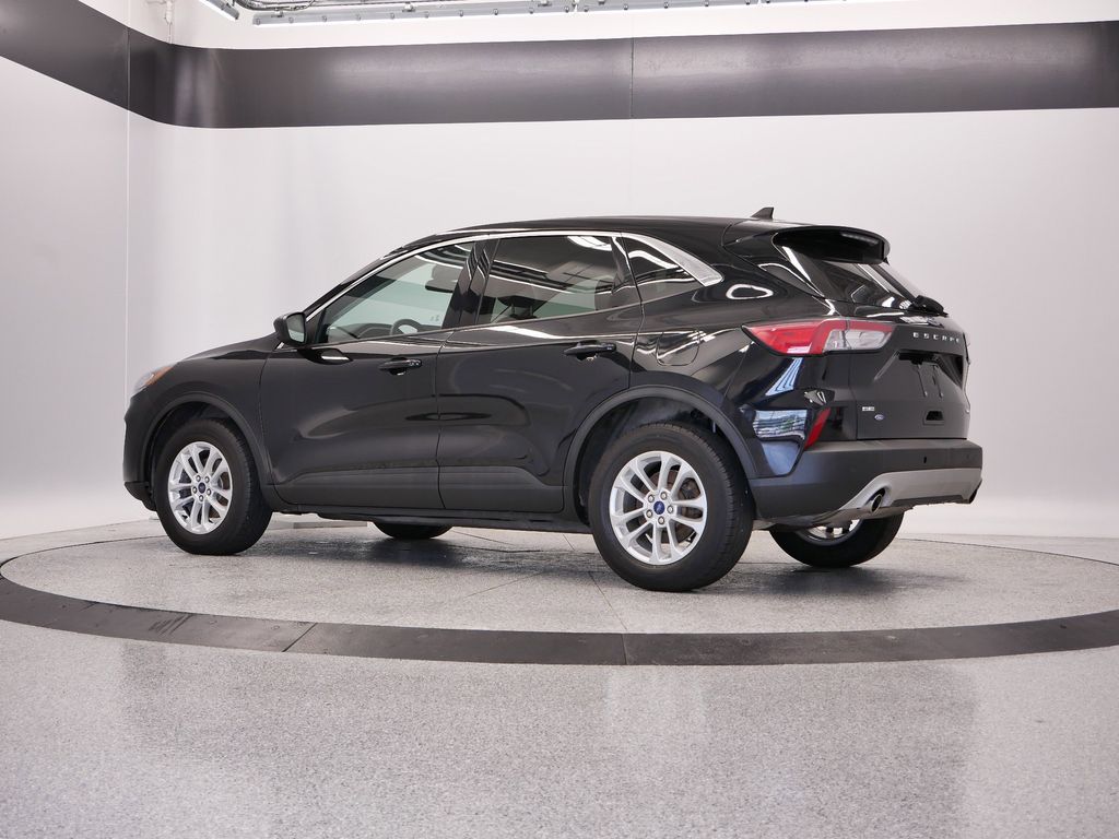 Thumbnail: 2022 Ford Escape - 3