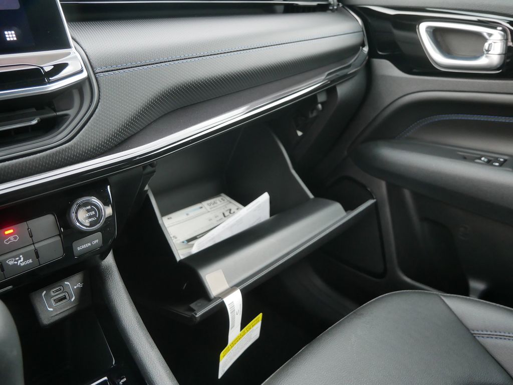 Thumbnail: 2025 Jeep Compass - 37