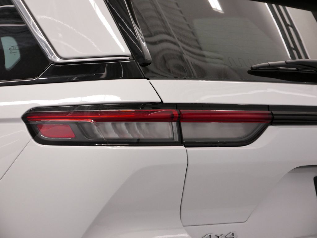 Thumbnail: 2025 Jeep Grand Cherokee - 15