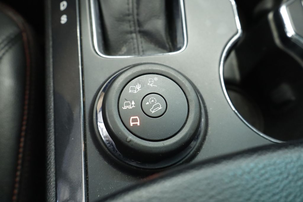 Thumbnail: 2016 Ford Explorer - 37