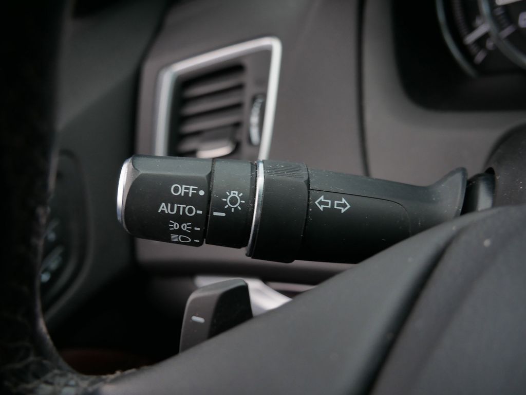 Thumbnail: 2015 Acura TLX - 23