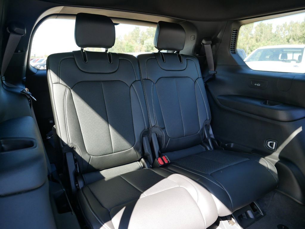 2025 Jeep Grand Cherokee L Limited Edition 29