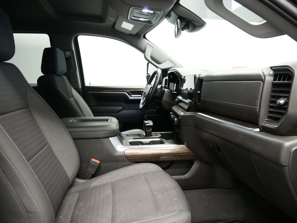 Thumbnail: 2022 Chevrolet Silverado 1500 - 23