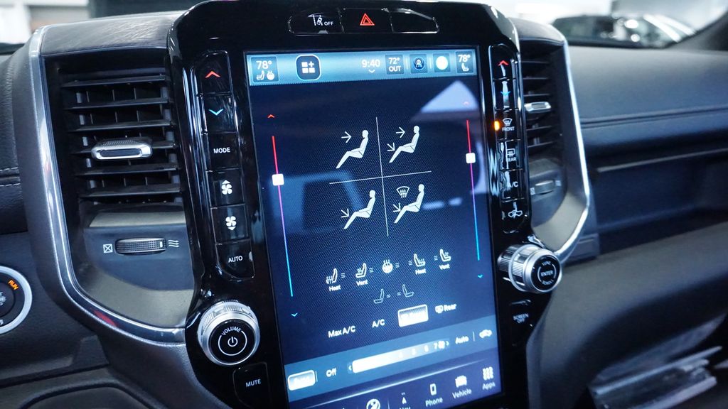 Thumbnail: 2025 RAM 1500 - 41