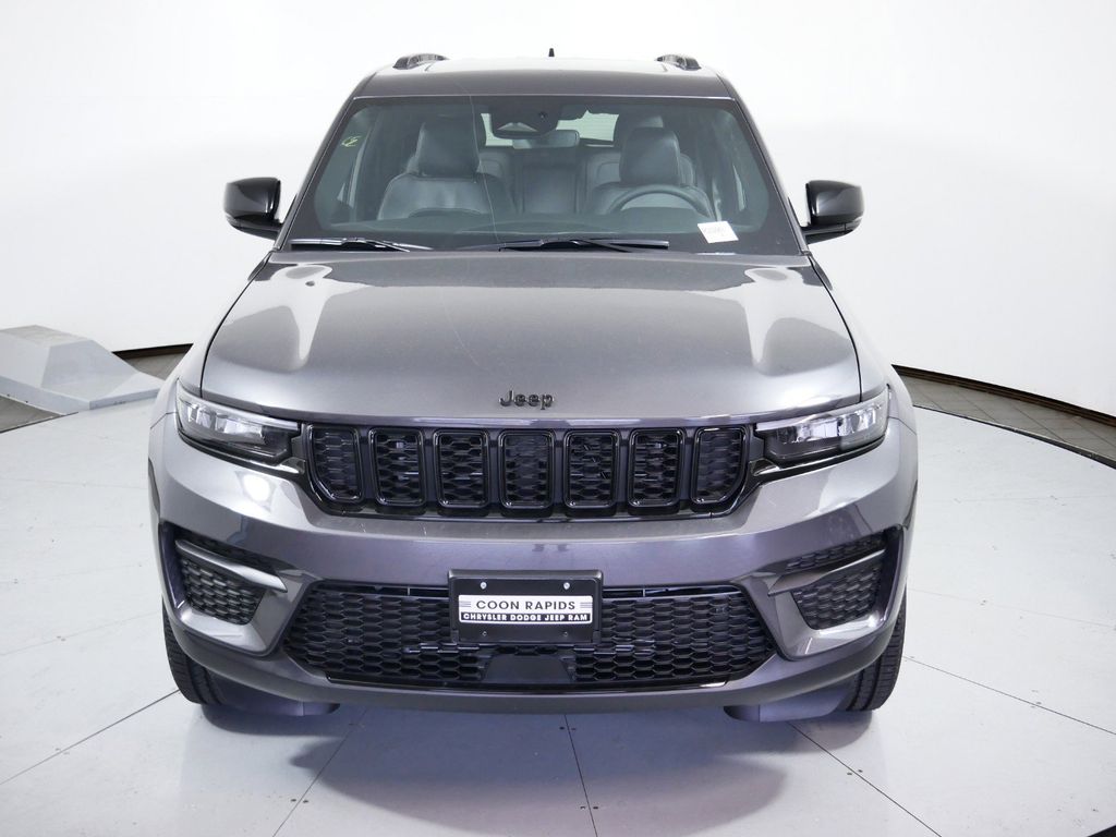 Thumbnail: 2024 Jeep Grand Cherokee - 18