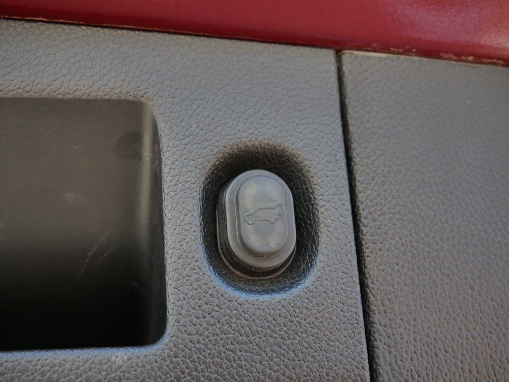 Thumbnail: 2020 Chevrolet Tahoe - 18