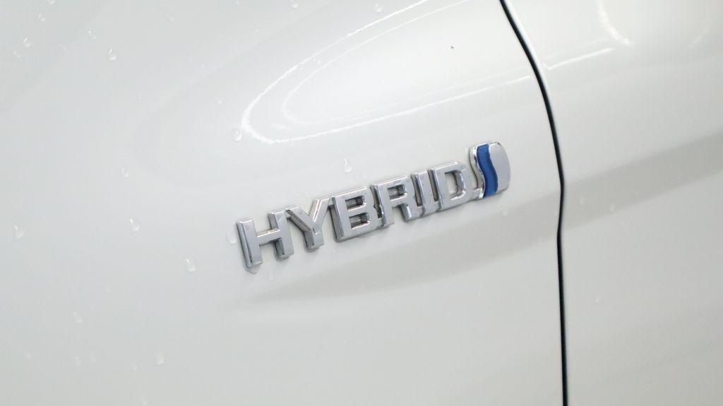 Thumbnail: 2020 Toyota Camry - 10