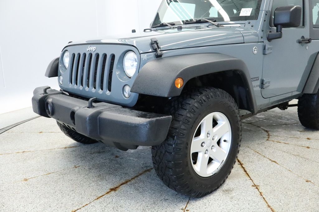 Thumbnail: 2014 Jeep Wrangler - 10