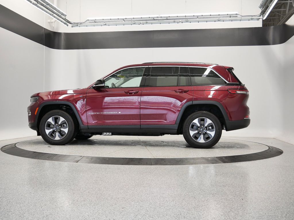 Thumbnail: 2024 Jeep Grand Cherokee - 45