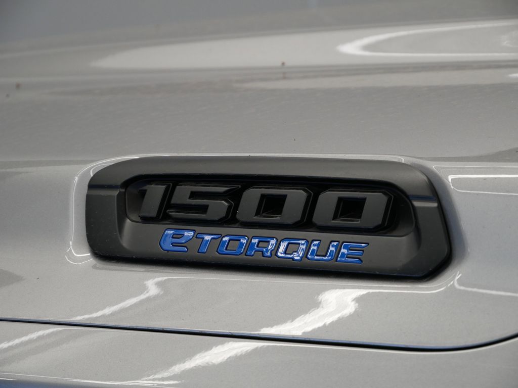 Thumbnail: 2025 RAM 1500 - 17