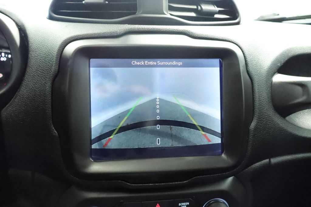 Thumbnail: 2018 Jeep Renegade - 42