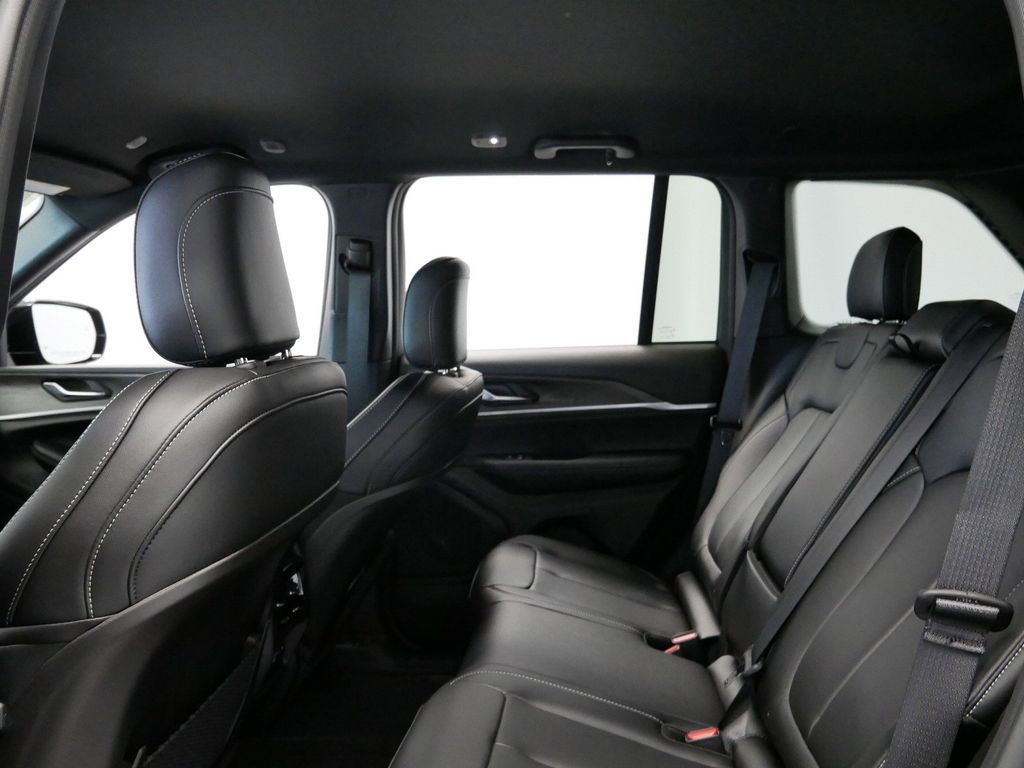 Thumbnail: 2025 Jeep Grand Cherokee - 26