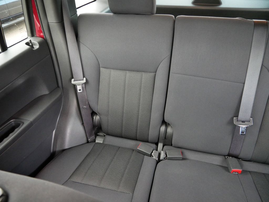 Thumbnail: 2012 Jeep Liberty - 20