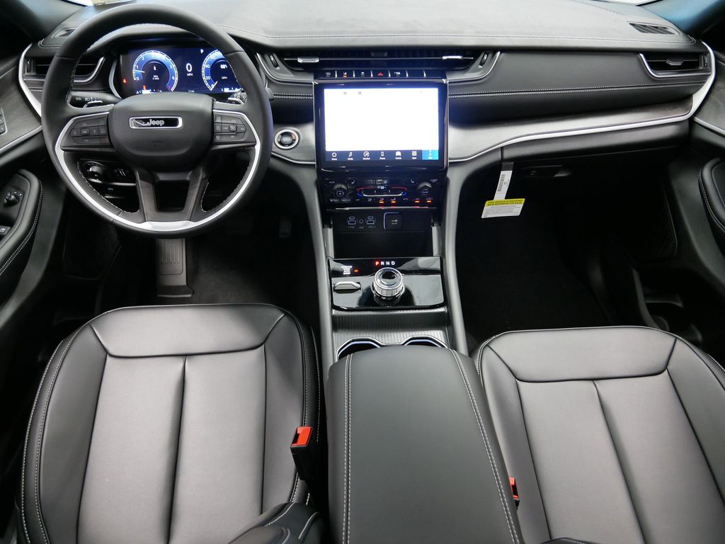 Thumbnail: 2025 Jeep Grand Cherokee - 19