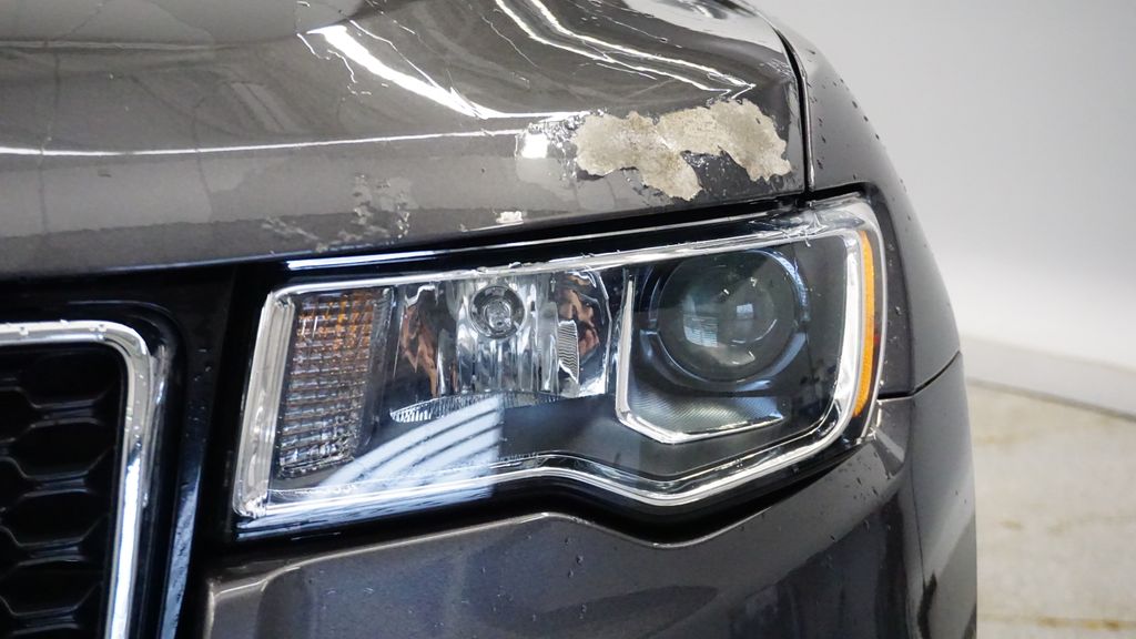 Thumbnail: 2017 Jeep Grand Cherokee - 12