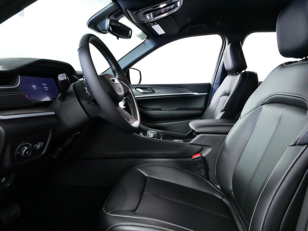 Thumbnail: 2024 Jeep Grand Cherokee - 34