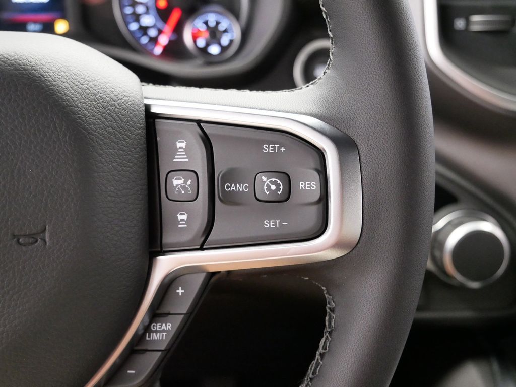 Thumbnail: 2026 RAM 1500 - 35