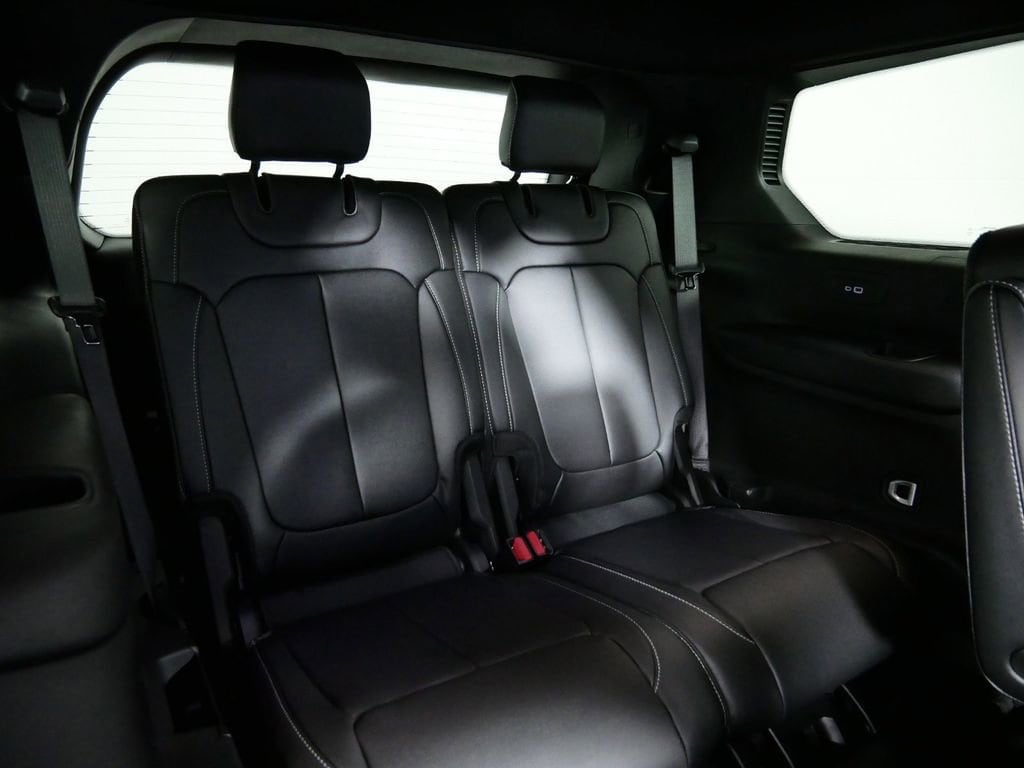 Thumbnail: 2025 Jeep Grand Cherokee L - 24