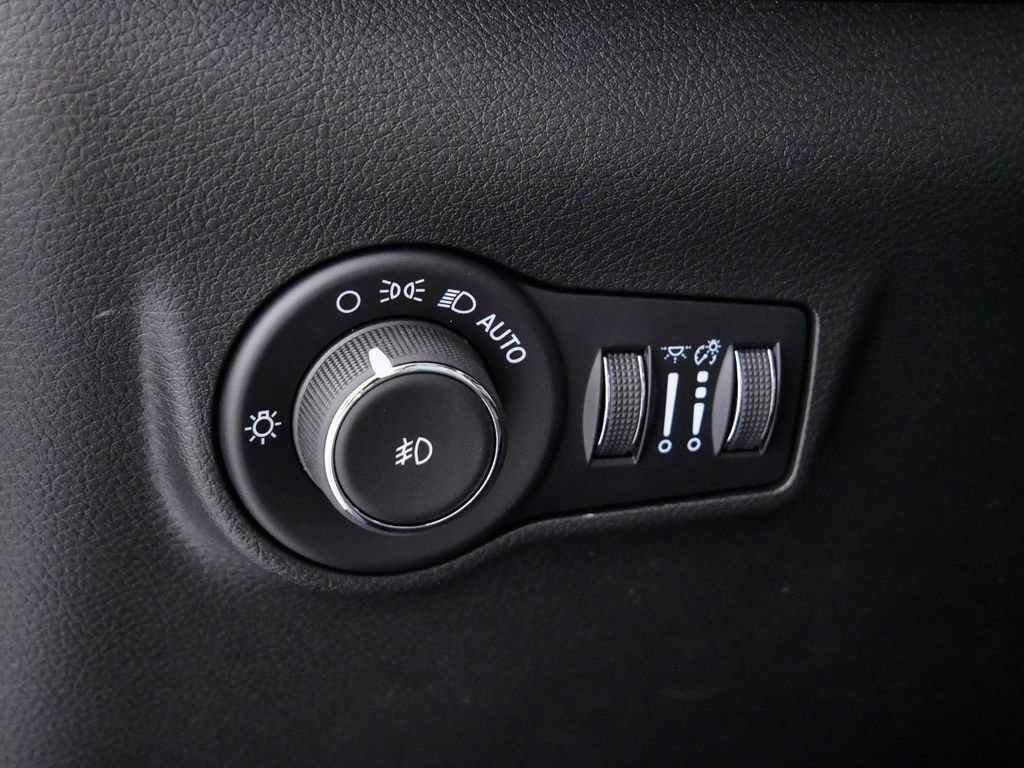 Thumbnail: 2024 Jeep Compass - 38