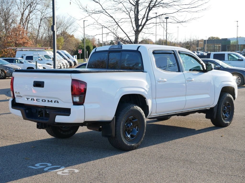 Thumbnail: 2019 Toyota Tacoma - 8
