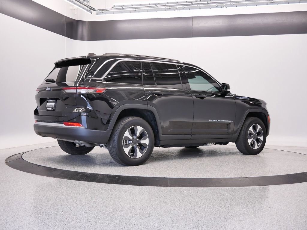 Thumbnail: 2024 Jeep Grand Cherokee - 50