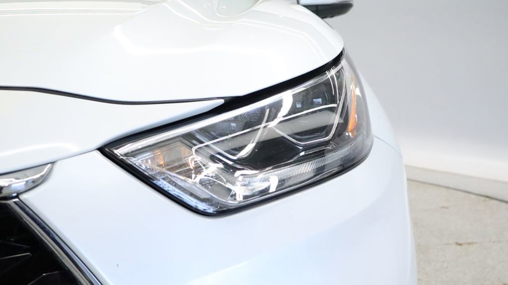 Thumbnail: 2022 Toyota Highlander - 9