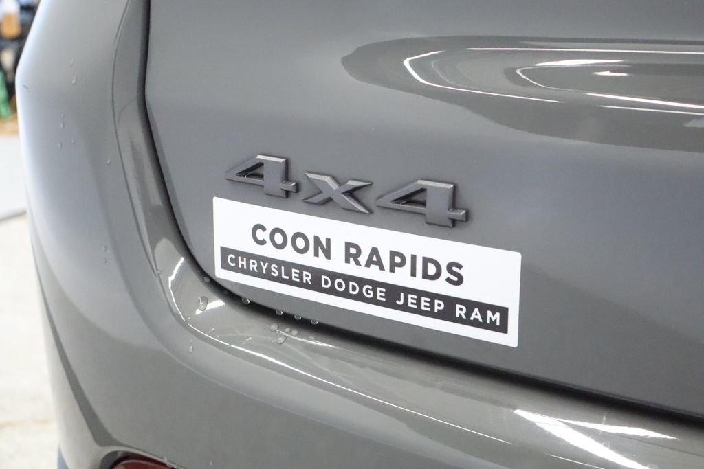 Thumbnail: 2023 Jeep Compass - 20