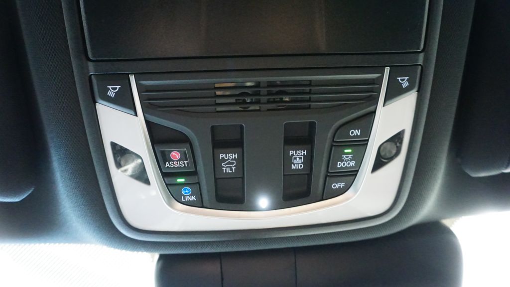 Thumbnail: 2023 Acura RDX - 38