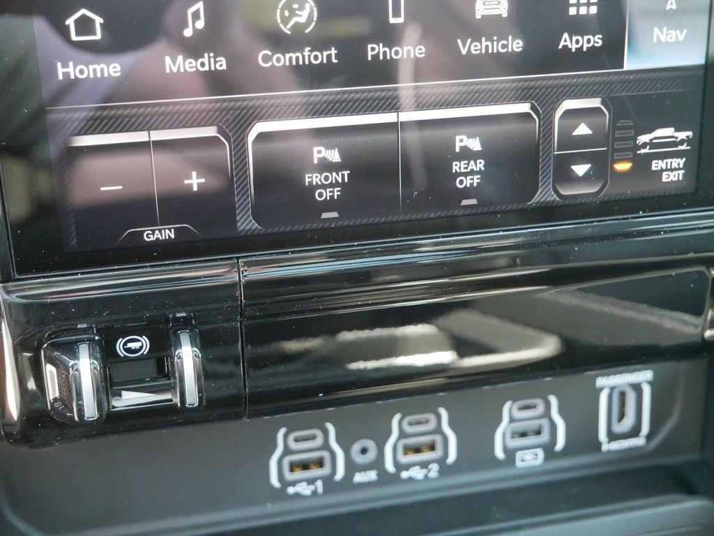 Thumbnail: 2025 RAM 1500 - 47