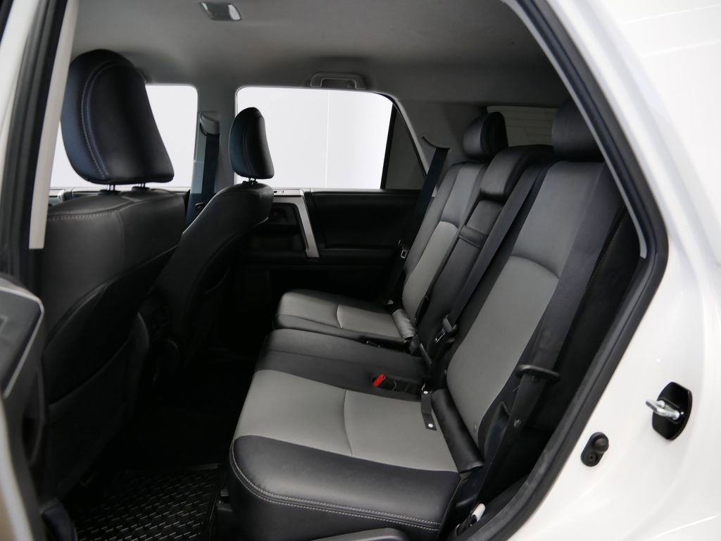 Thumbnail: 2020 Toyota 4Runner - 9