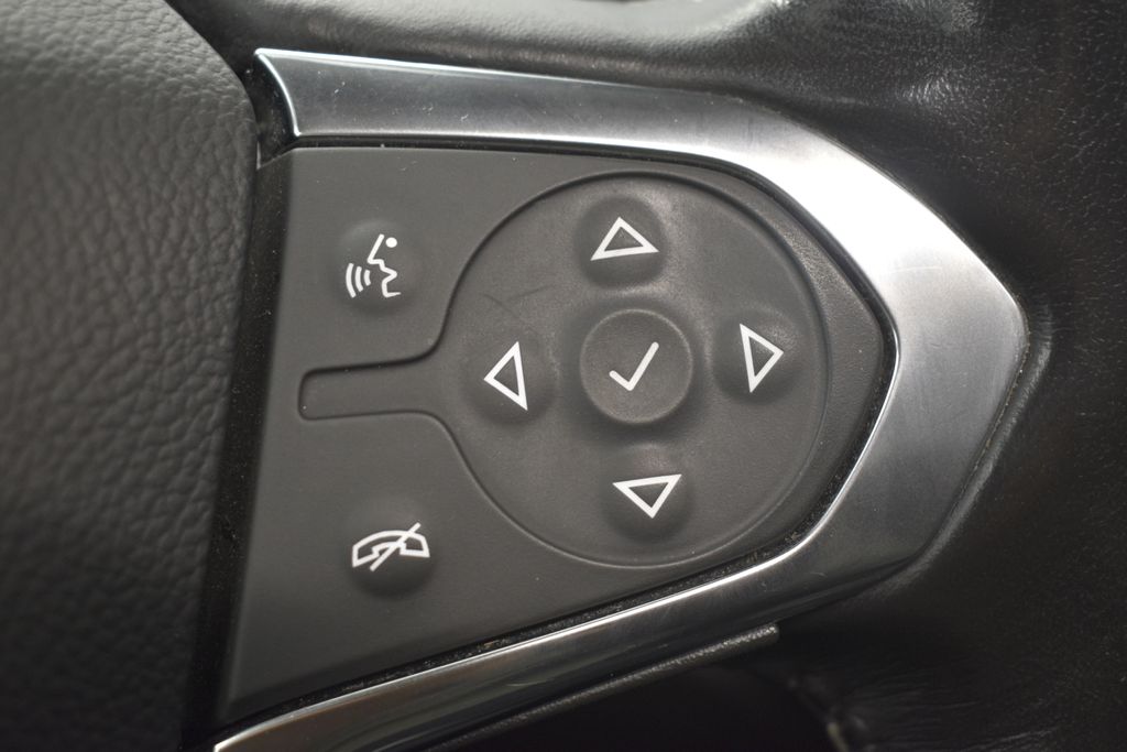 Thumbnail: 2018 Chevrolet Traverse - 46