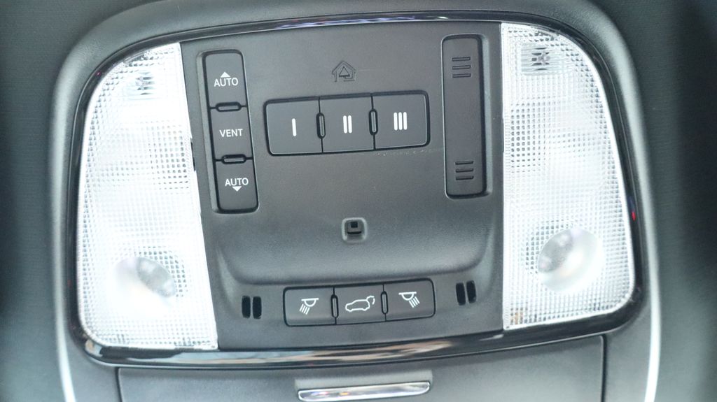 Thumbnail: 2022 Dodge Durango - 46