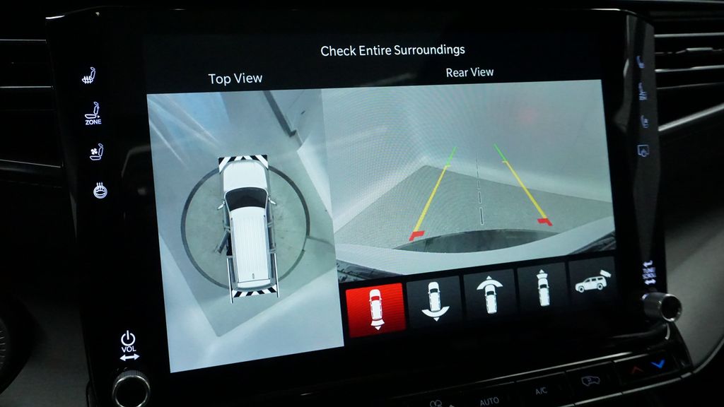 Thumbnail: 2026 Jeep Grand Wagoneer - 32