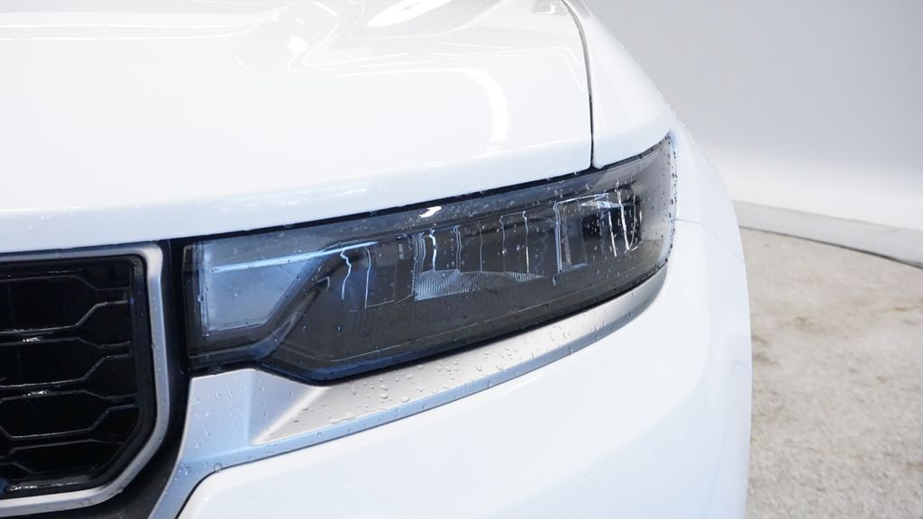 Thumbnail: 2026 Jeep Grand Cherokee - 13