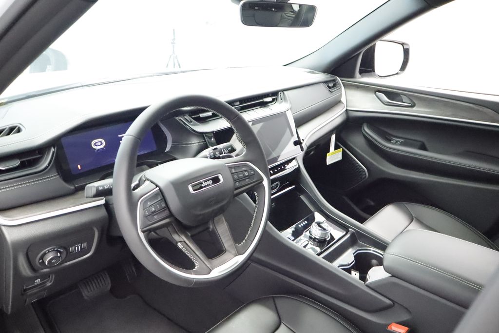 Thumbnail: 2026 Jeep Grand Cherokee L - 7