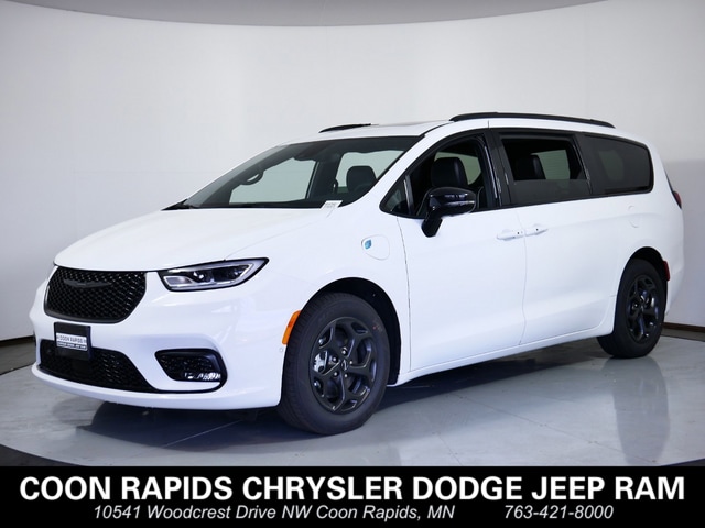 2024 Chrysler Pacifica Hybrid Select -
                Coon Rapids, MN